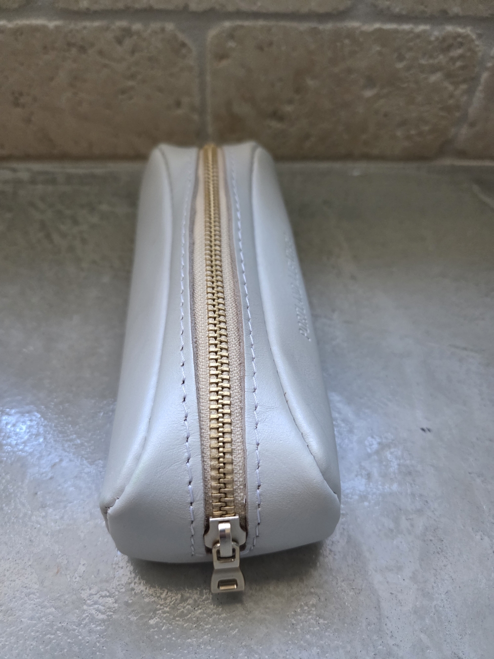 Portland Leather White Leather Zip Pouch - Picture 3 of 5
